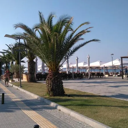 Lilli Deluxe Nikiti (Sithonia)